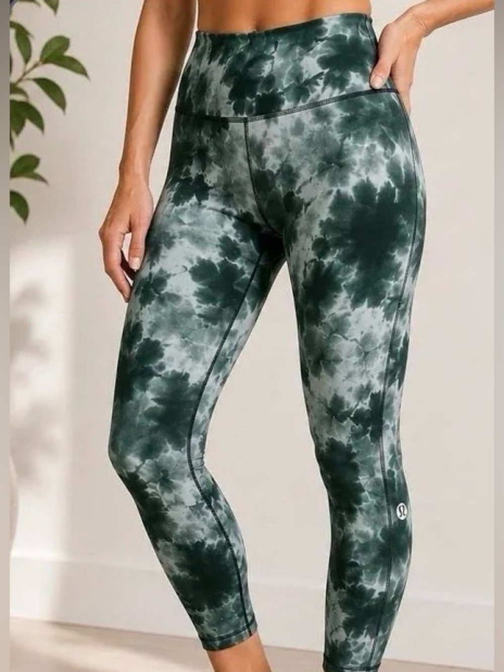 Lululemon Green Diamond Dye Leggings